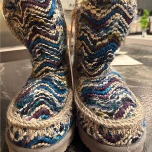 MOU Wool Blue Purple Multicolor Knit Boots NEW with Tags EU 39 US 8.5